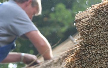 professional Eglwys Cross thatchers